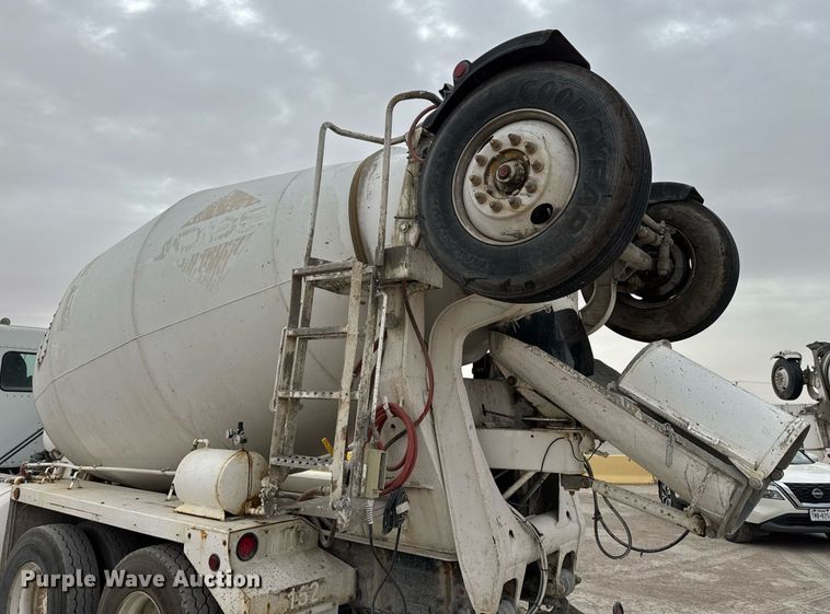 image for item EI4154 2008 Kenworth W900 ready mix truck