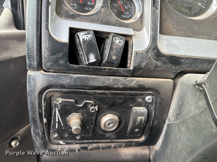 image for item EI4154 2008 Kenworth W900 ready mix truck