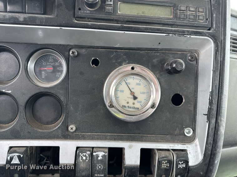 image for item EI4154 2008 Kenworth W900 ready mix truck