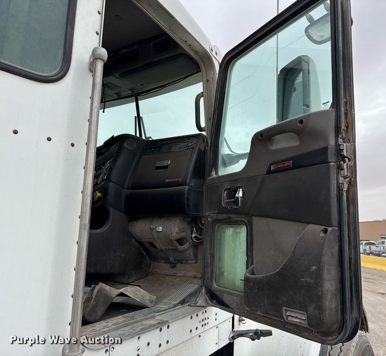 image for item EI4154 2008 Kenworth W900 ready mix truck