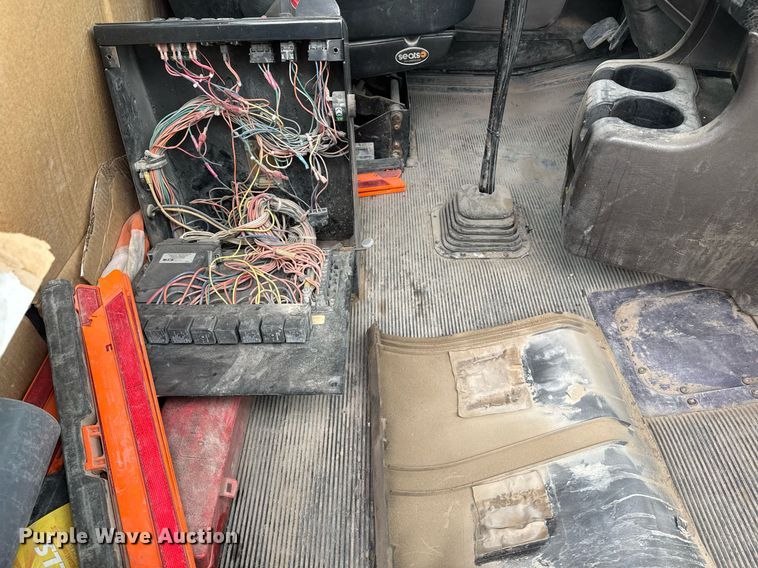 image for item EI4154 2008 Kenworth W900 ready mix truck