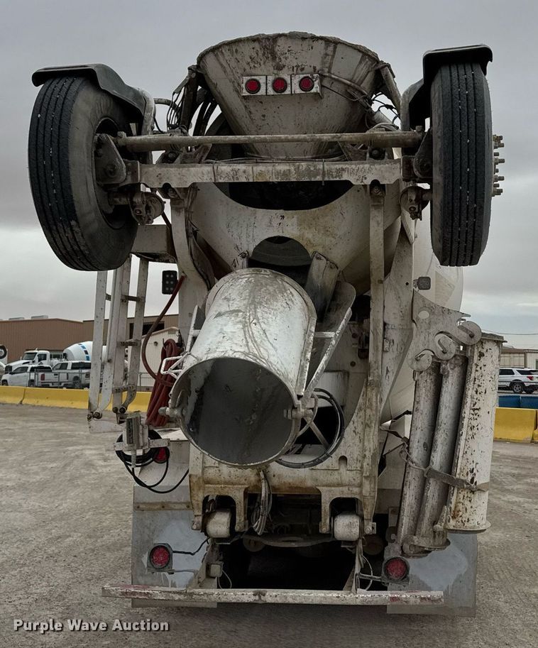 image for item EI4155 2011 Peterbilt 365 ready mix truck