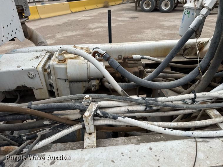 image for item EI4155 2011 Peterbilt 365 ready mix truck