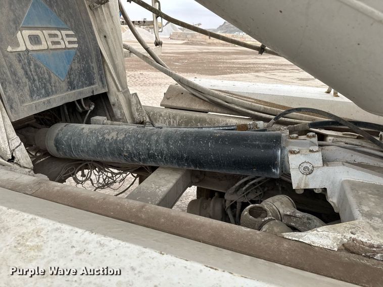 image for item EI4155 2011 Peterbilt 365 ready mix truck