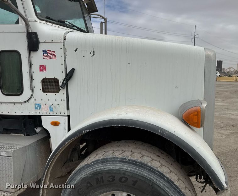 image for item EI4155 2011 Peterbilt 365 ready mix truck