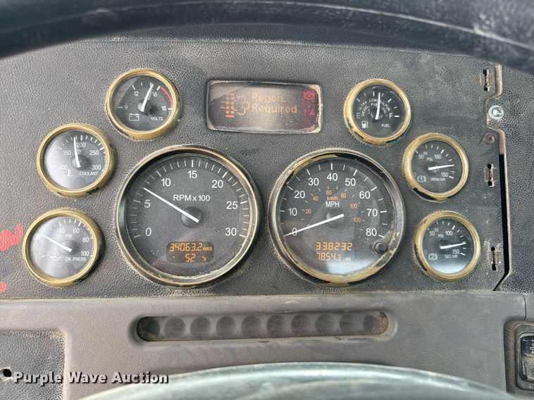 image for item EI4155 2011 Peterbilt 365 ready mix truck