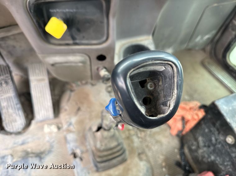 image for item EI4155 2011 Peterbilt 365 ready mix truck