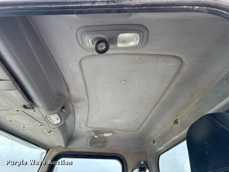 image for item EI4155 2011 Peterbilt 365 ready mix truck