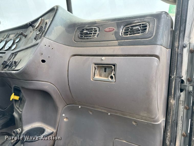 image for item EI4155 2011 Peterbilt 365 ready mix truck