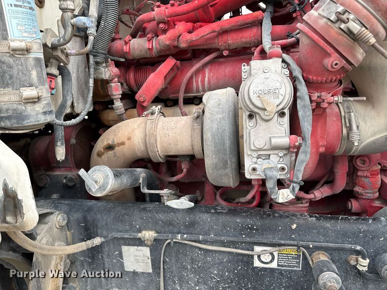 image for item EI4155 2011 Peterbilt 365 ready mix truck