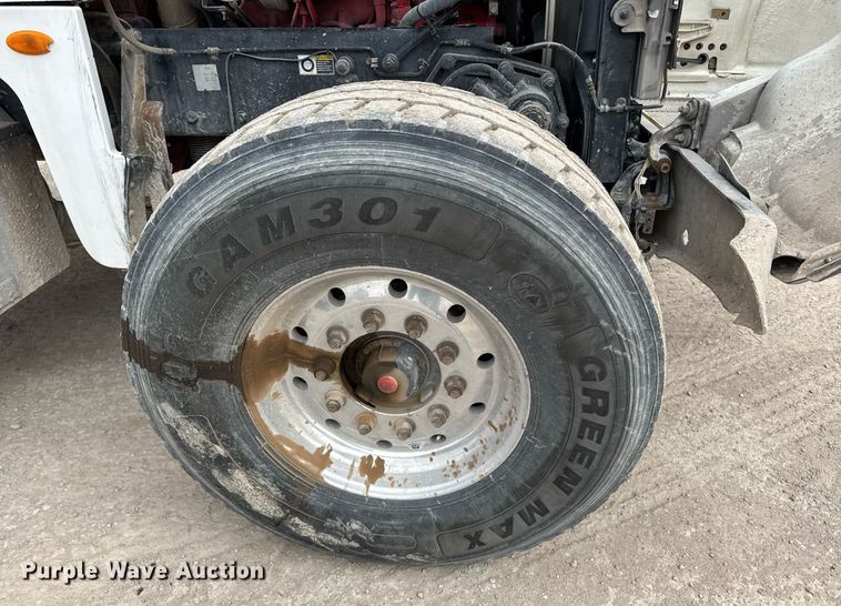 image for item EI4155 2011 Peterbilt 365 ready mix truck