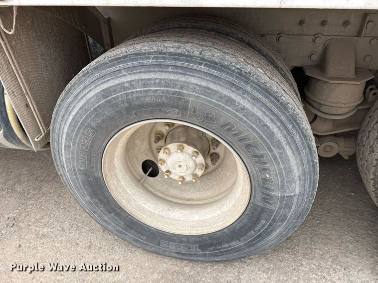 image for item EI4155 2011 Peterbilt 365 ready mix truck