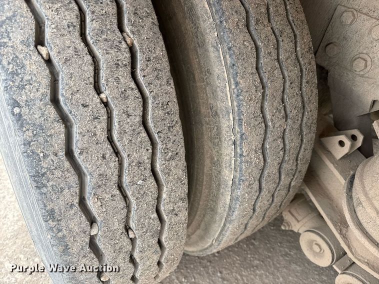 image for item EI4155 2011 Peterbilt 365 ready mix truck