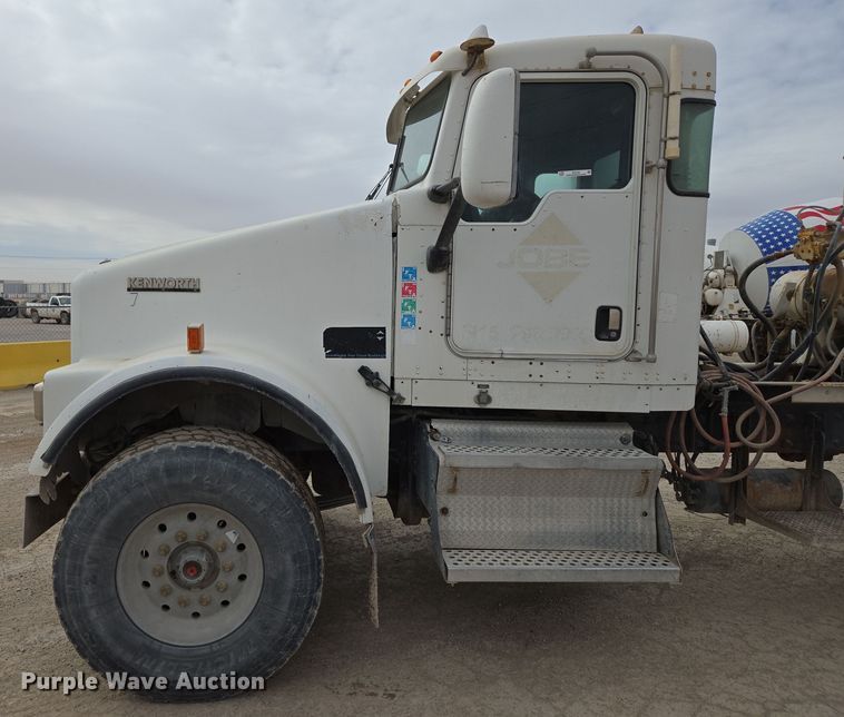 image for item EI4156 2008 Kenworth W900 ready mix truck