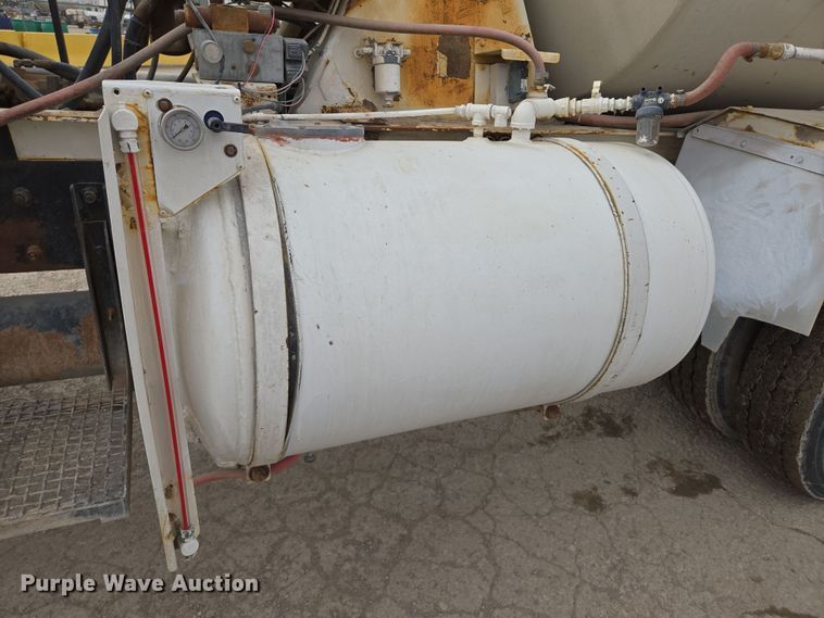 image for item EI4156 2008 Kenworth W900 ready mix truck