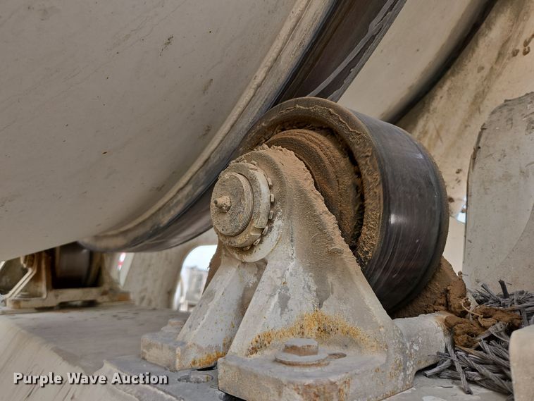 image for item EI4156 2008 Kenworth W900 ready mix truck