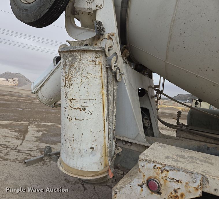 image for item EI4156 2008 Kenworth W900 ready mix truck