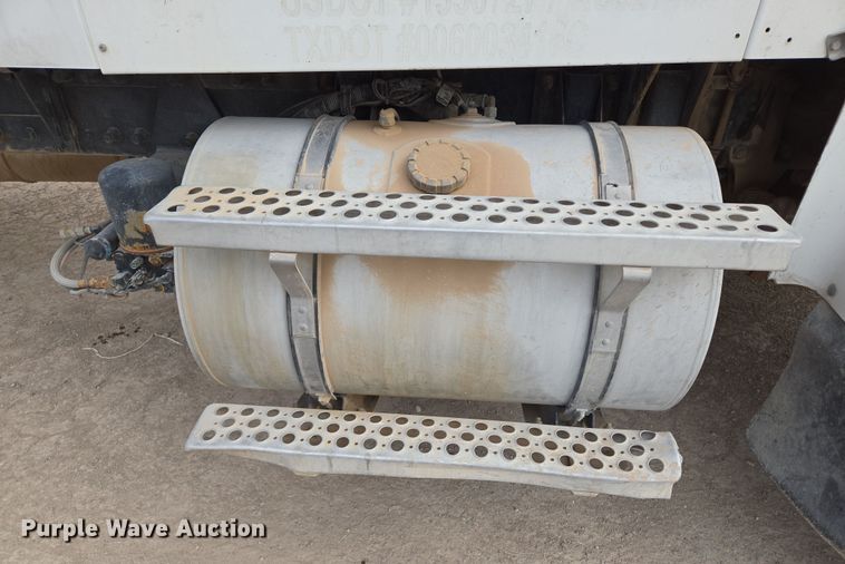 image for item EI4156 2008 Kenworth W900 ready mix truck