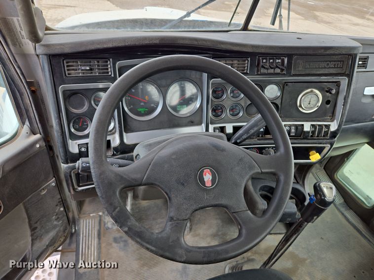 image for item EI4156 2008 Kenworth W900 ready mix truck