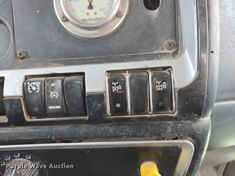 image for item EI4156 2008 Kenworth W900 ready mix truck