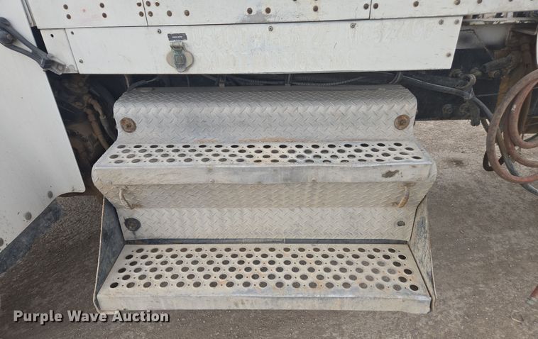 image for item EI4157 2007 Kenworth W900 ready mix truck