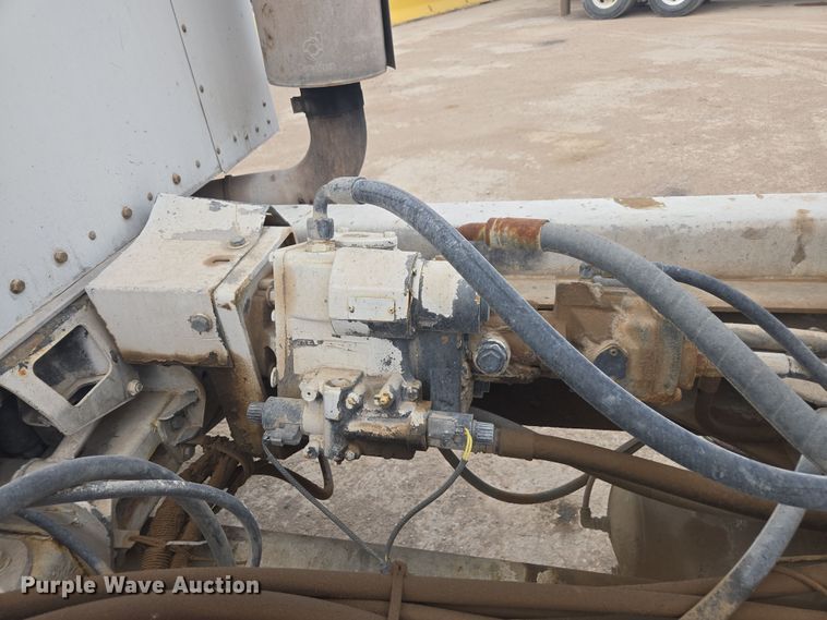 image for item EI4157 2007 Kenworth W900 ready mix truck