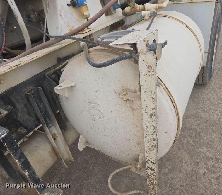 image for item EI4157 2007 Kenworth W900 ready mix truck