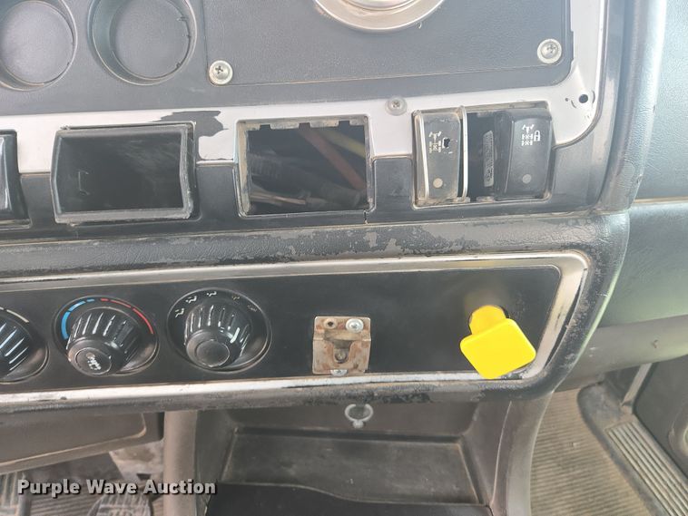 image for item EI4157 2007 Kenworth W900 ready mix truck