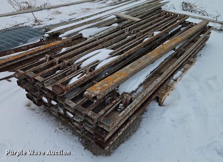 image for item EI8830 Concrete forms