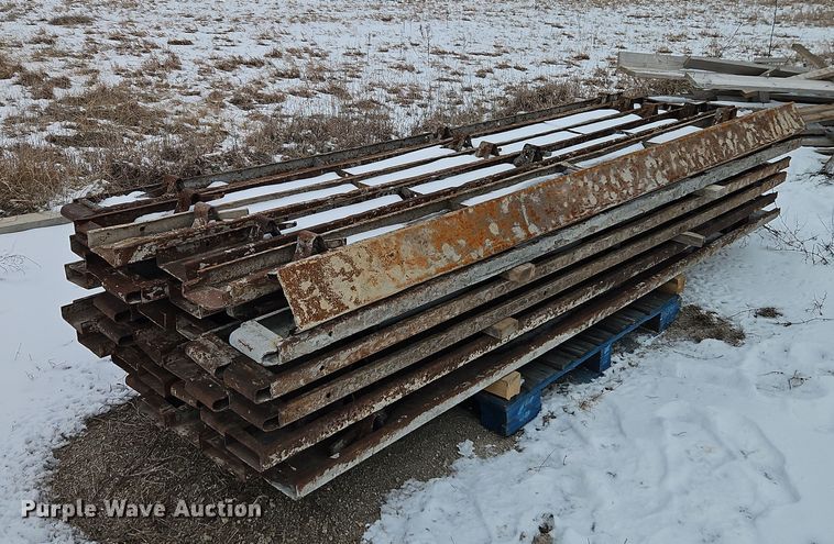 image for item EI8830 Concrete forms