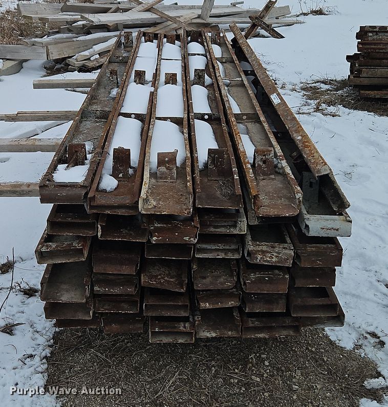 image for item EI8830 Concrete forms