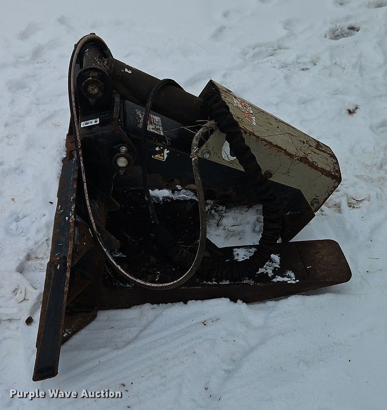 image for item EI8831 Daniels Manufacturing The Beak skid steer grapple