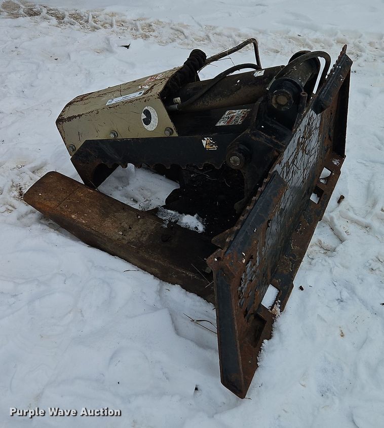 image for item EI8831 Daniels Manufacturing The Beak skid steer grapple