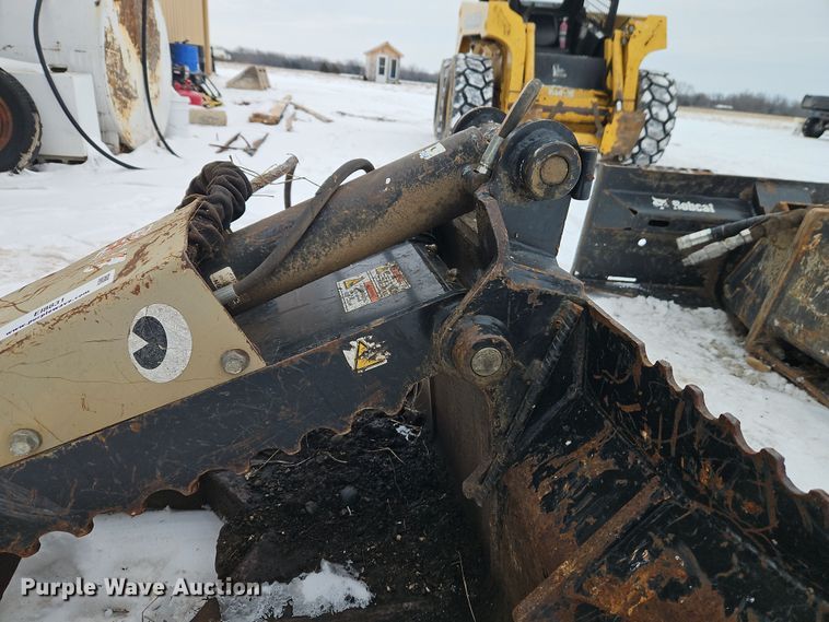 image for item EI8831 Daniels Manufacturing The Beak skid steer grapple