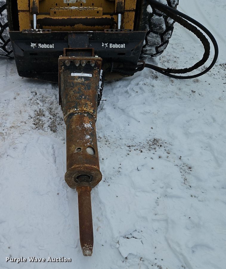 image for item EI8832 Bobcat HB 980 skid steer breaker