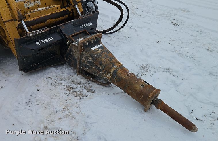 image for item EI8832 Bobcat HB 980 skid steer breaker