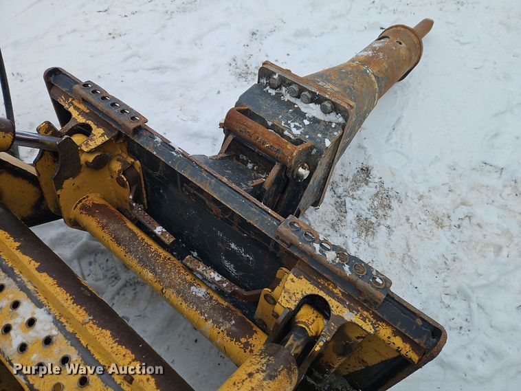 image for item EI8832 Bobcat HB 980 skid steer breaker