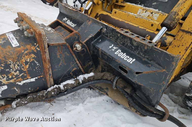image for item EI8832 Bobcat HB 980 skid steer breaker