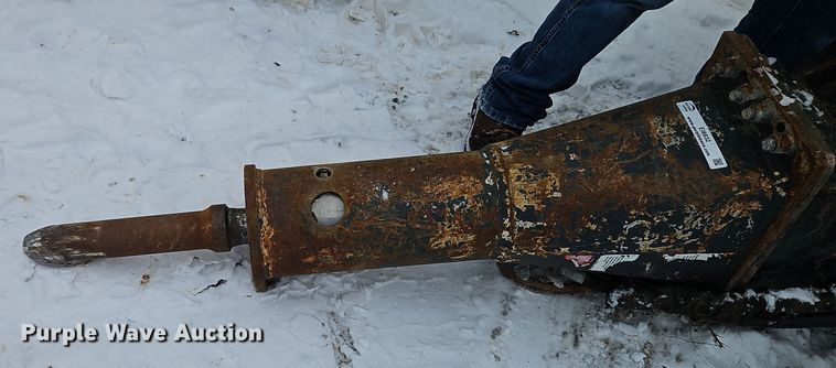 image for item EI8832 Bobcat HB 980 skid steer breaker