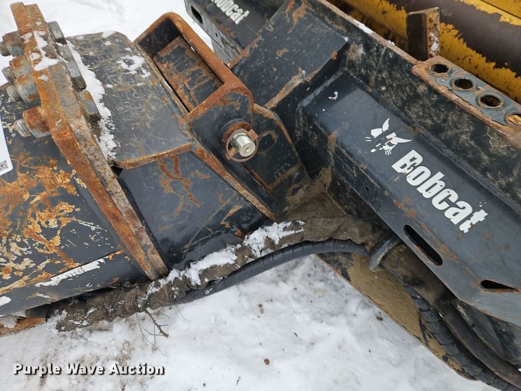 image for item EI8832 Bobcat HB 980 skid steer breaker