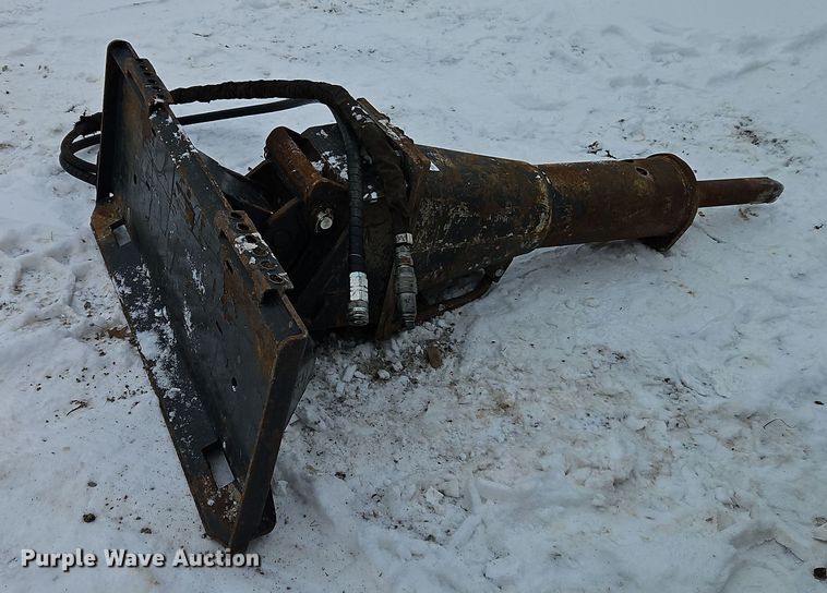 image for item EI8832 Bobcat HB 980 skid steer breaker