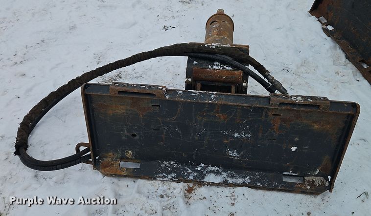 image for item EI8832 Bobcat HB 980 skid steer breaker