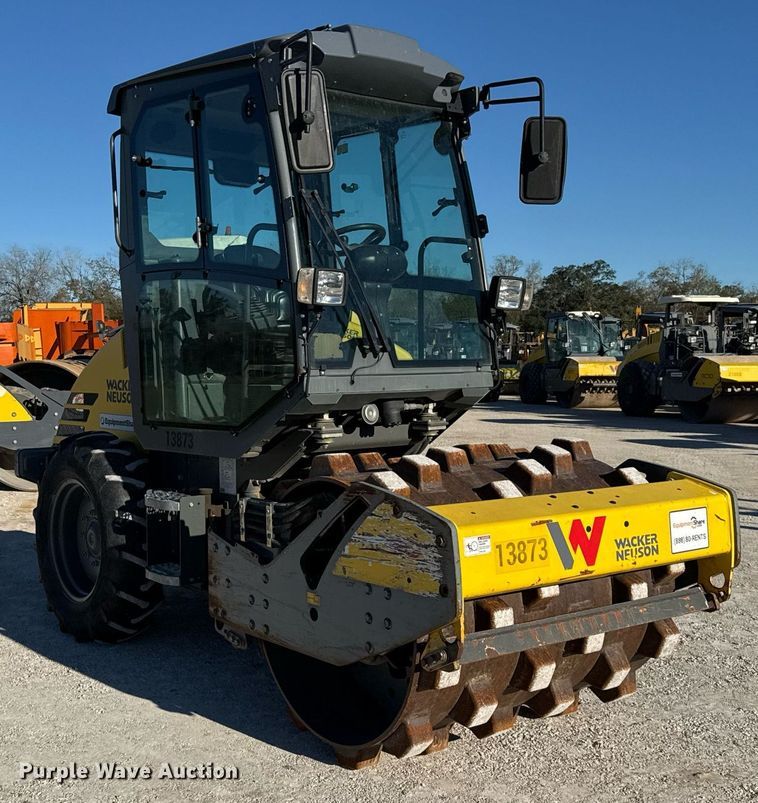 image for item EJ3390 2018 Wacker Neuson RC50P single drum vibratory roller