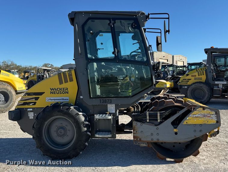 image for item EJ3390 2018 Wacker Neuson RC50P single drum vibratory roller