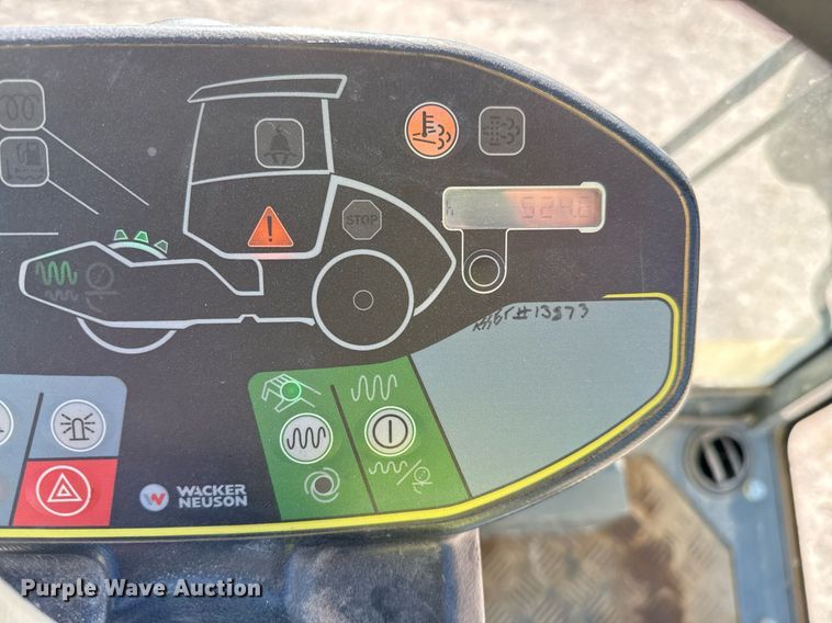 image for item EJ3390 2018 Wacker Neuson RC50P single drum vibratory roller