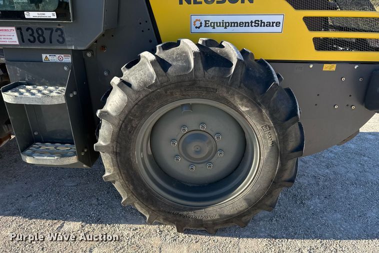 image for item EJ3390 2018 Wacker Neuson RC50P single drum vibratory roller