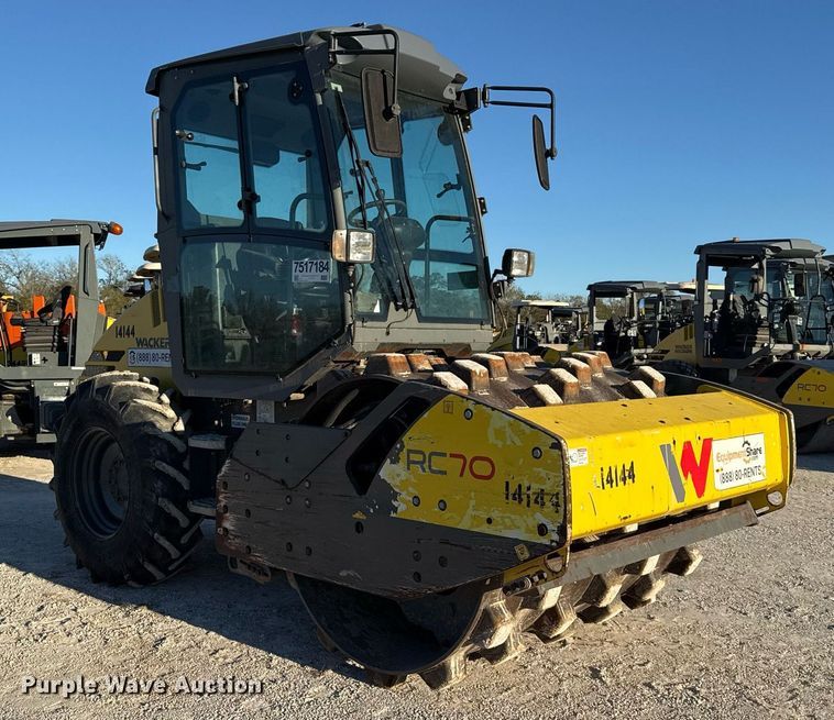 image for item EJ3400 2018 Wacker Neuson RC70P single drum vibratory roller