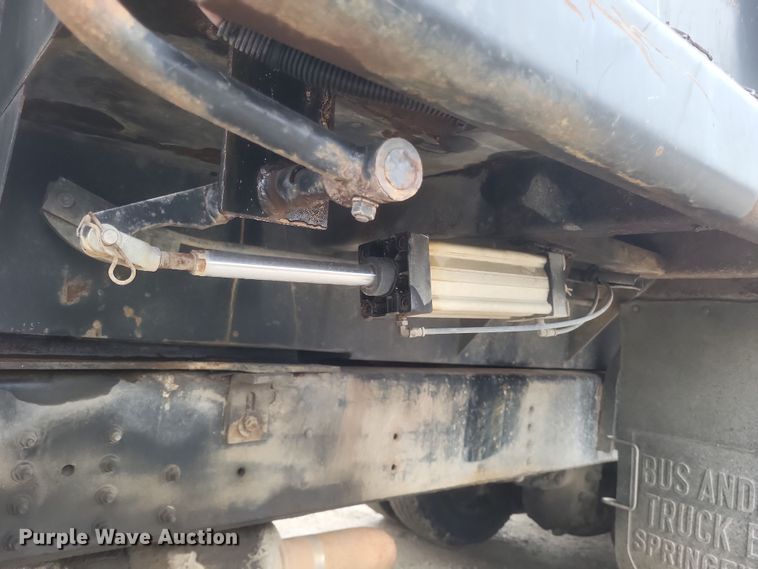 image for item EJ5367 2003 Chevrolet C8500 dump truck