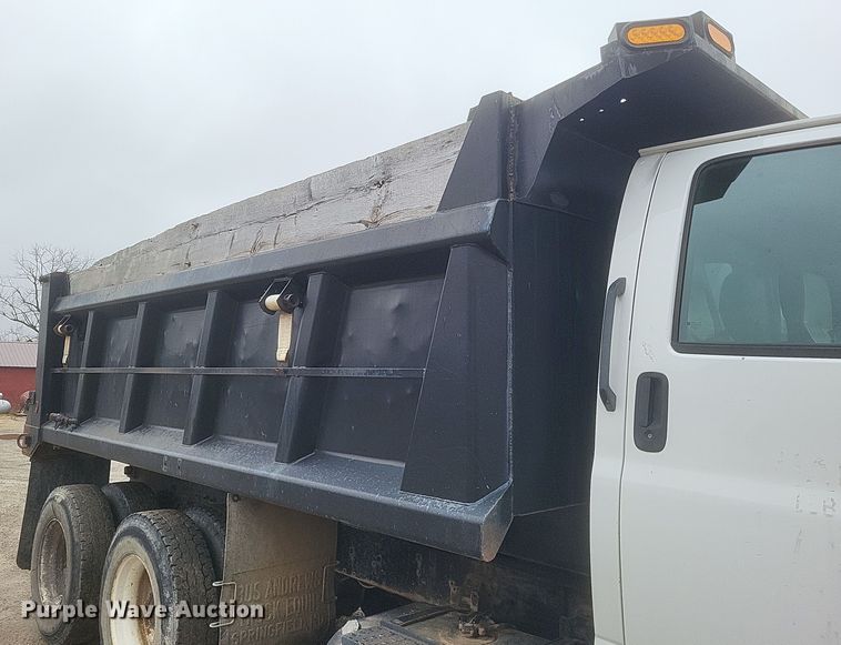 image for item EJ5367 2003 Chevrolet C8500 dump truck