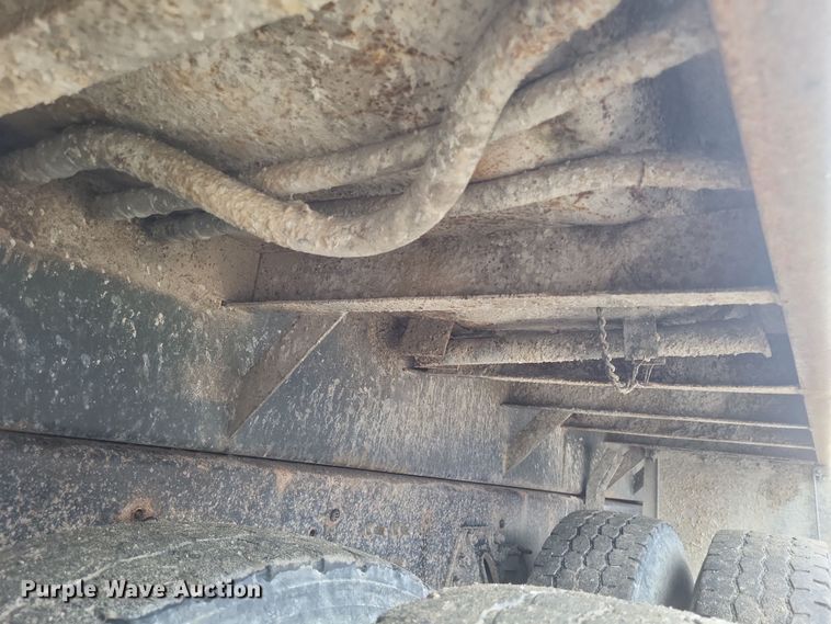 image for item EJ5367 2003 Chevrolet C8500 dump truck